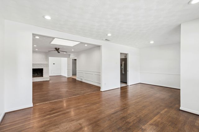9028 Fringewood Drive, Dallas, TX 75228