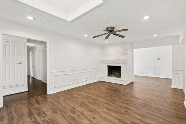 9028 Fringewood Drive, Dallas, TX 75228
