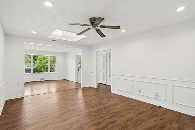 9028 Fringewood Drive, Dallas, TX 75228
