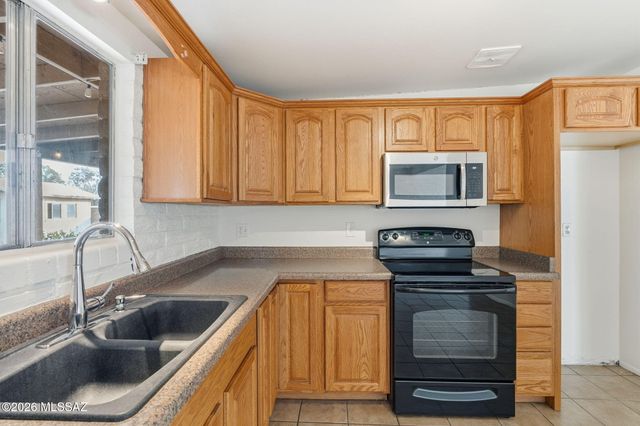 4749 S Goldenrod Place, Tucson, AZ 85730