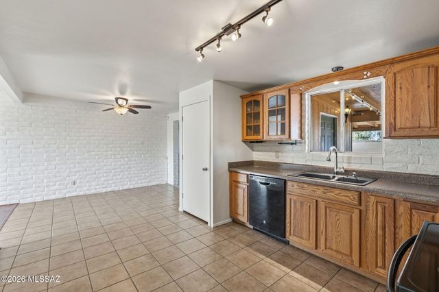 4749 S Goldenrod Place, Tucson, AZ 85730