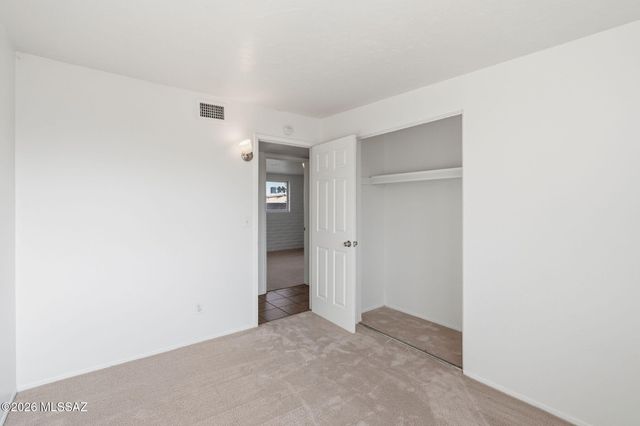 4749 S Goldenrod Place, Tucson, AZ 85730