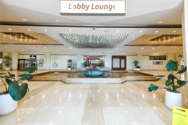 801 Brickell Bay Dr 1462, Miami, FL 33131
