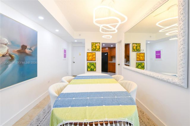 801 Brickell Bay Dr 1462, Miami, FL 33131