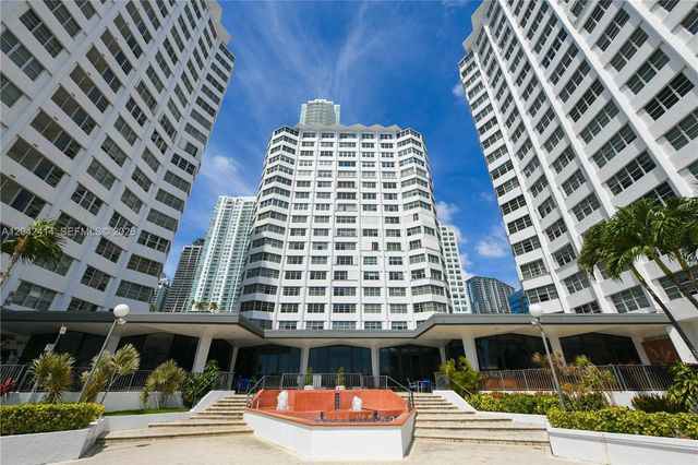 801 Brickell Bay Dr 1462, Miami, FL 33131