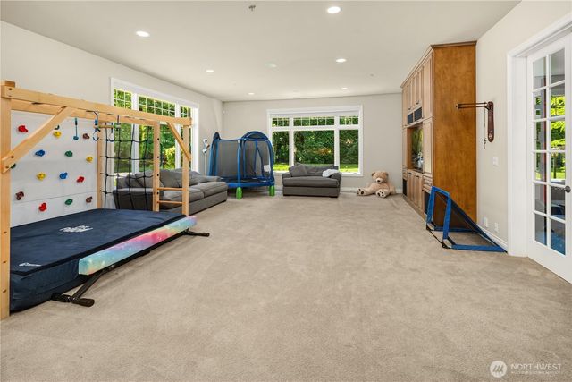18049 NE 143rd Place, Woodinville, WA 98072