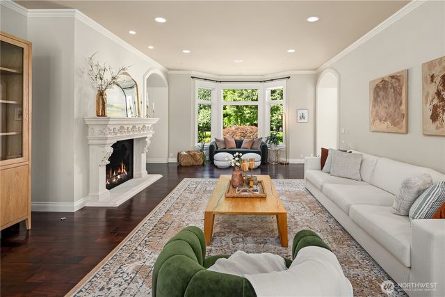 18049 NE 143rd Place, Woodinville, WA 98072