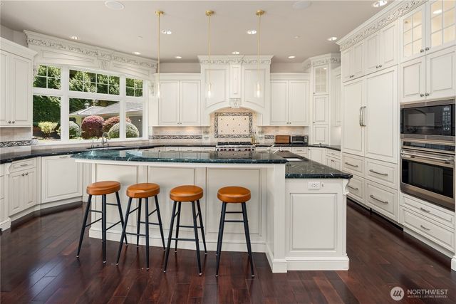 18049 NE 143rd Place, Woodinville, WA 98072