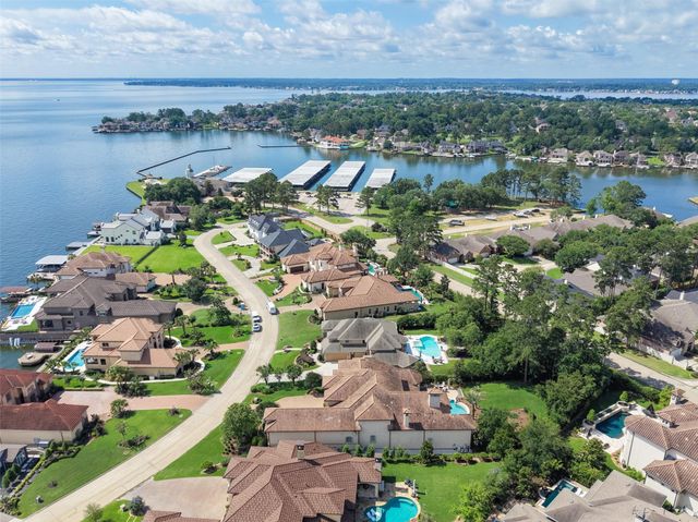 123 Bentwater Bay Drive, Montgomery, TX 77356