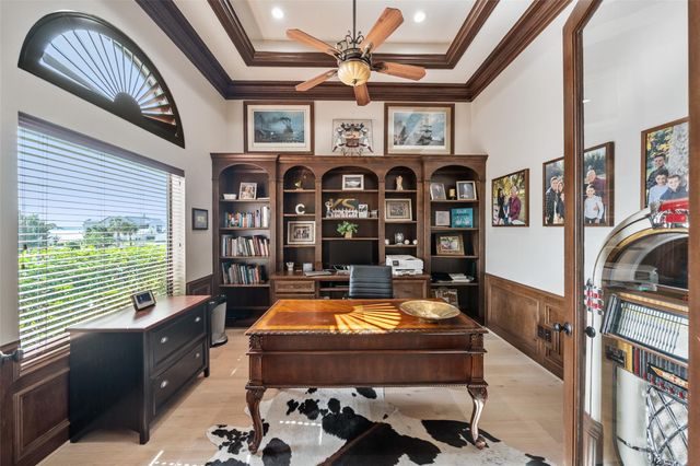123 Bentwater Bay Drive, Montgomery, TX 77356