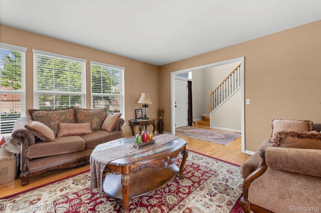 33780 Stonecrest Drive, Sterling Heights, MI 48312