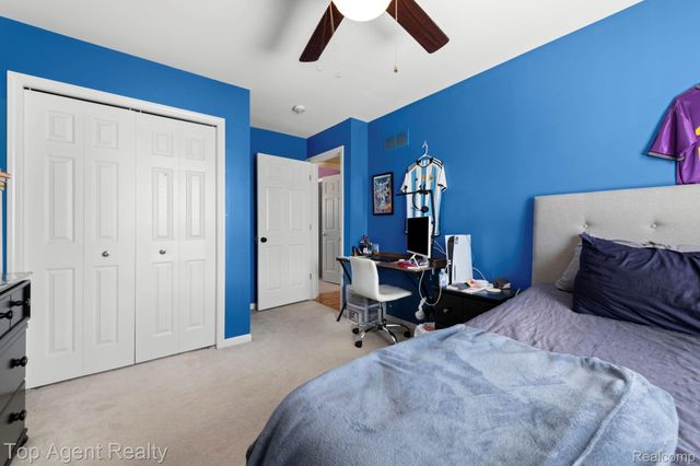 33780 Stonecrest Drive, Sterling Heights, MI 48312