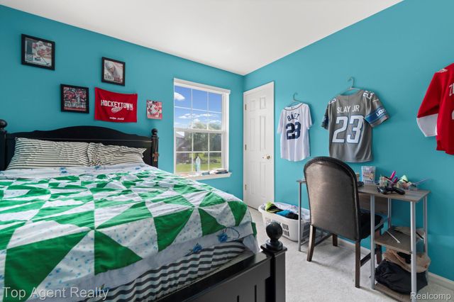 33780 Stonecrest Drive, Sterling Heights, MI 48312