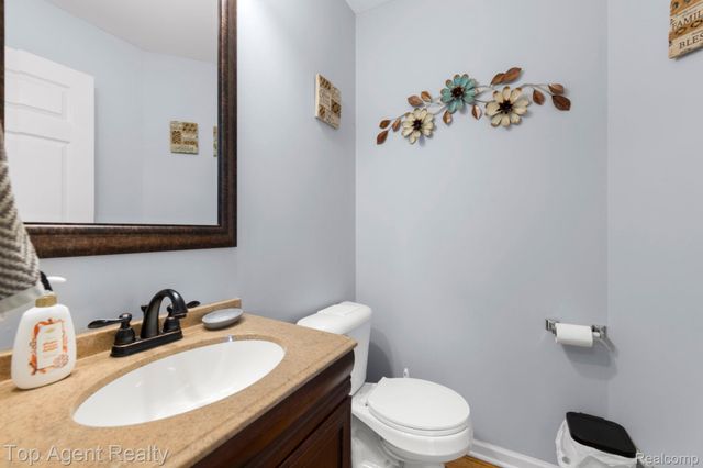 33780 Stonecrest Drive, Sterling Heights, MI 48312