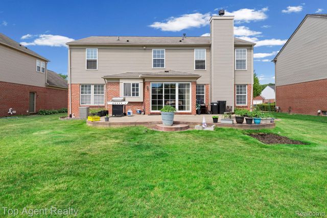 33780 Stonecrest Drive, Sterling Heights, MI 48312