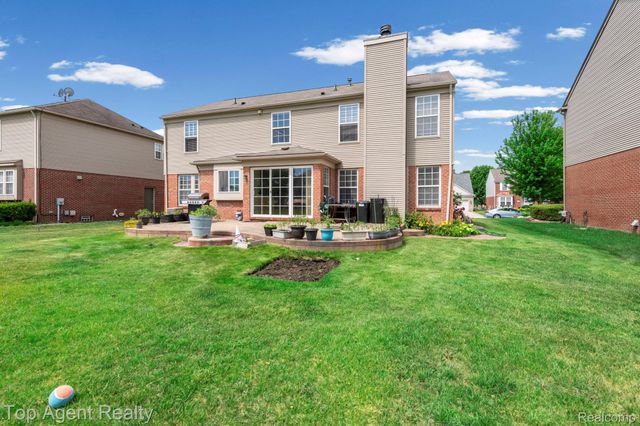 33780 Stonecrest Drive, Sterling Heights, MI 48312