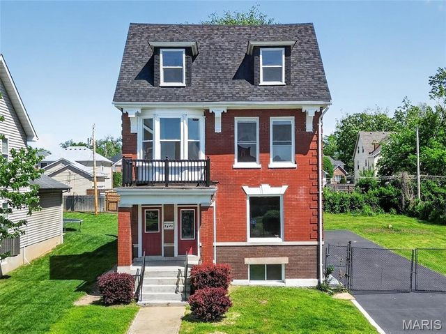 5843 Enright Avenue, St Louis, MO 63112