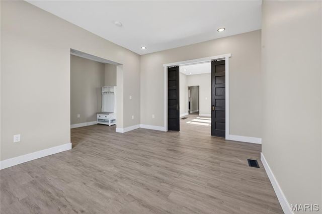 5843 Enright Avenue, St Louis, MO 63112
