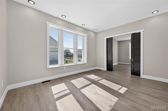5843 Enright Avenue, St Louis, MO 63112