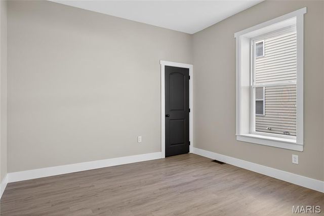 5843 Enright Avenue, St Louis, MO 63112