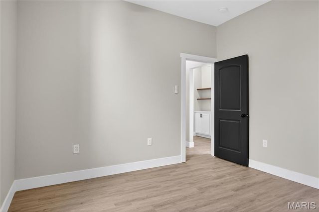 5843 Enright Avenue, St Louis, MO 63112