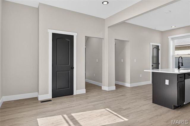 5843 Enright Avenue, St Louis, MO 63112
