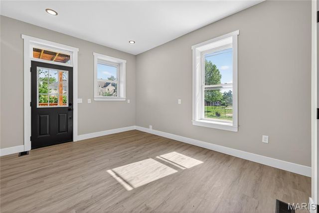 5843 Enright Avenue, St Louis, MO 63112