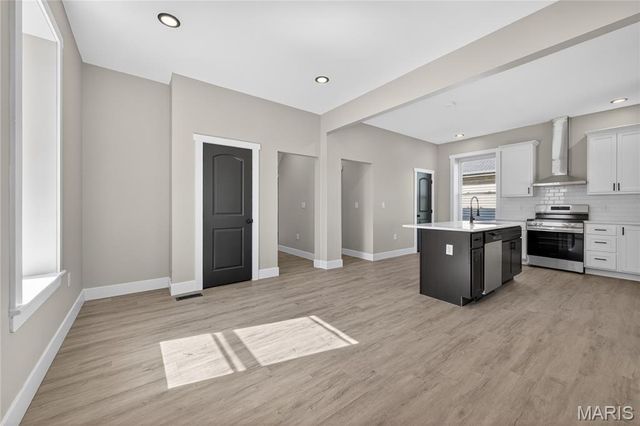 5843 Enright Avenue, St Louis, MO 63112