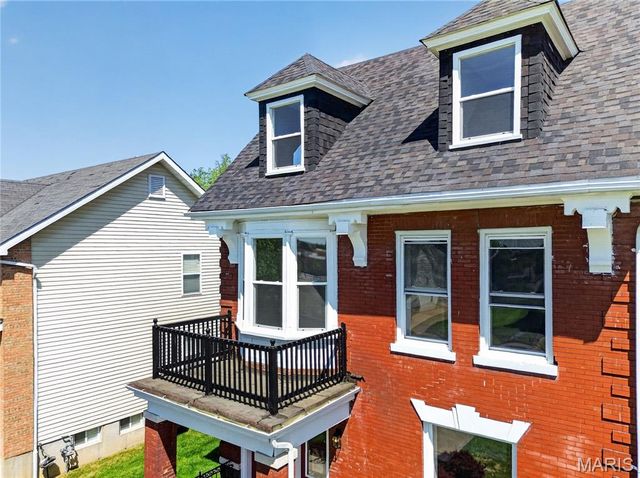 5843 Enright Avenue, St Louis, MO 63112
