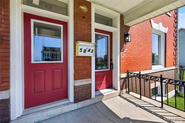 5843 Enright Avenue, St Louis, MO 63112