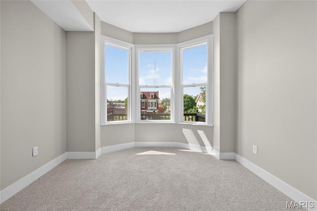 5843 Enright Avenue, St Louis, MO 63112