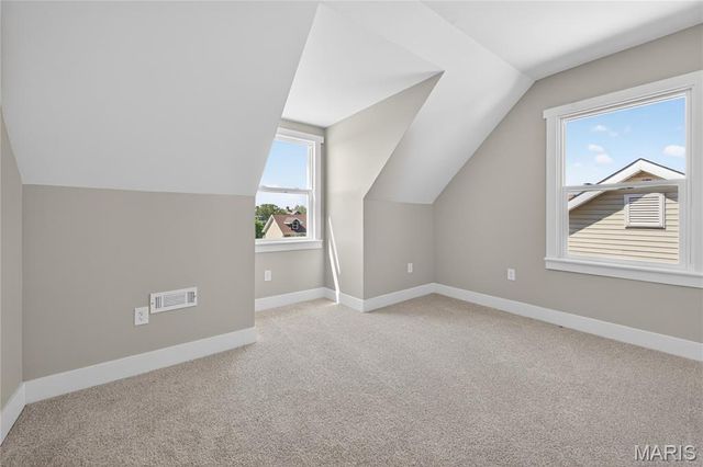 5843 Enright Avenue, St Louis, MO 63112