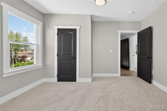 5843 Enright Avenue, St Louis, MO 63112