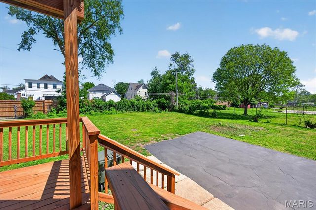 5843 Enright Avenue, St Louis, MO 63112