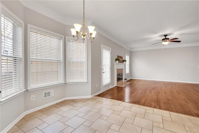 880 Walnut Creek Drive NW, Lilburn, GA 30047