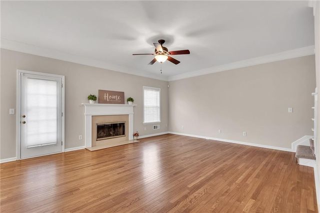 880 Walnut Creek Drive NW, Lilburn, GA 30047