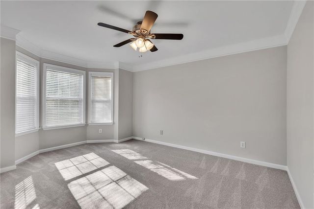 880 Walnut Creek Drive NW, Lilburn, GA 30047