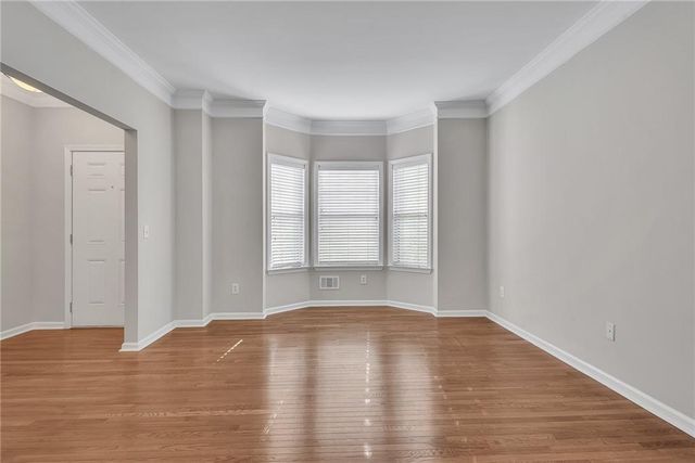 880 Walnut Creek Drive NW, Lilburn, GA 30047