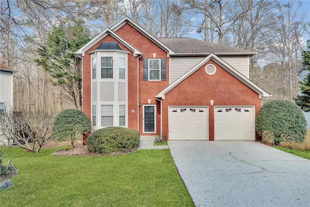 880 Walnut Creek Drive NW, Lilburn, GA 30047