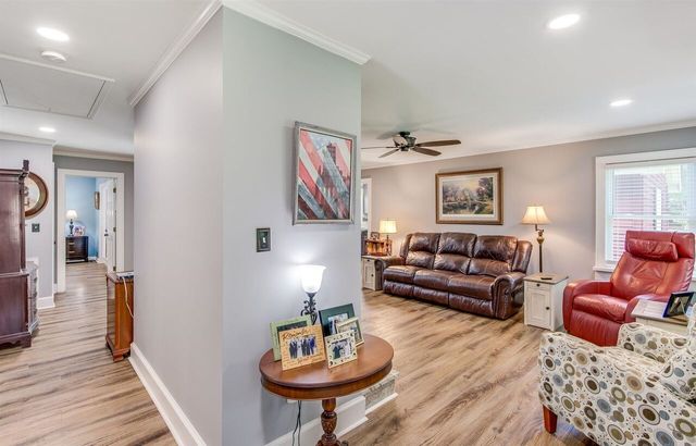 364 Ridgewood Drive, Hartwell, GA 30643