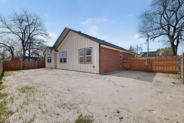 106 Jones Street, Terrell, TX 75160