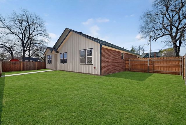 106 Jones Street, Terrell, TX 75160