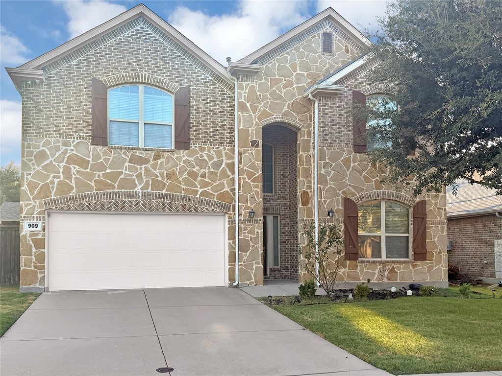 909 Blanco Lane, Mckinney, TX 75071