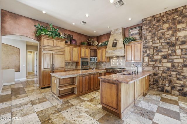2780 W LAREDO Place, Chandler, AZ 85224