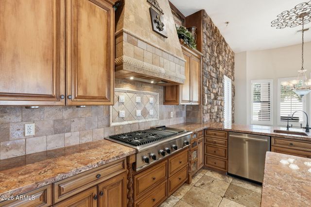 2780 W LAREDO Place, Chandler, AZ 85224