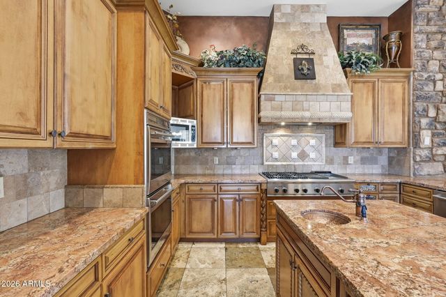 2780 W LAREDO Place, Chandler, AZ 85224