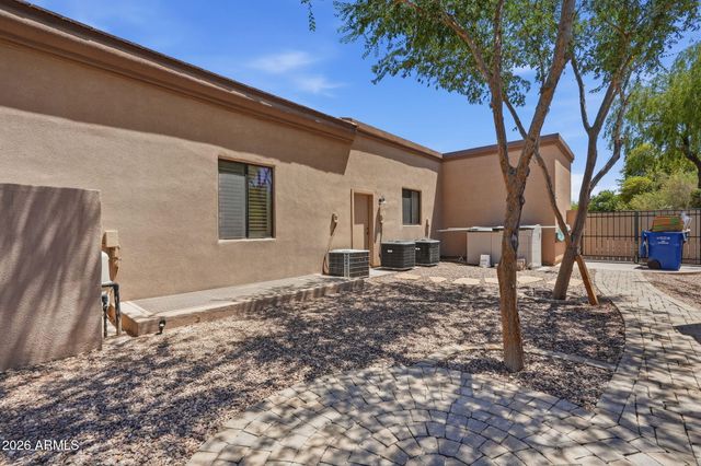 2780 W LAREDO Place, Chandler, AZ 85224