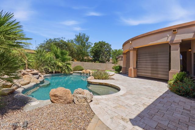 2780 W LAREDO Place, Chandler, AZ 85224