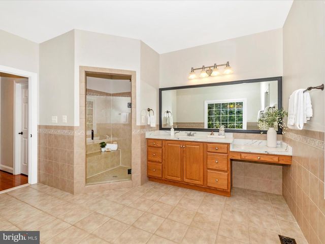 11589-A NOR RAY CIR, Ijamsville, MD 21754
