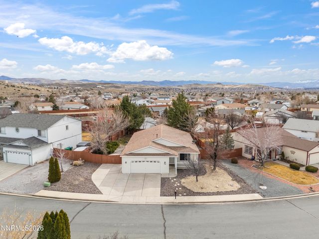 706 Strauss Court, Sun Valley, NV 89433